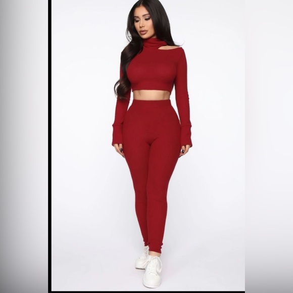 Fashion Nova Two Piece Set Sz S - Picture 1 of 2